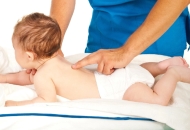 TỒN TẠI PHẢN XẠ NGUYÊN THỦY SẼ ẢNH HƯỞNG ĐẾN SỰ PHÁT TRIỂN CỦA TRẺ EM